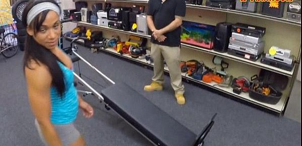  Gym trainer posed on camera and pounded at the pawnshop
